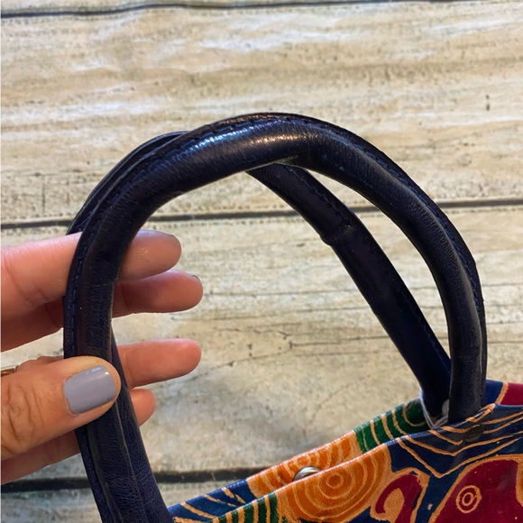 Beautiful 90’s tooled leather colorful elephant pattern hand purse. - Picture 11 of 15